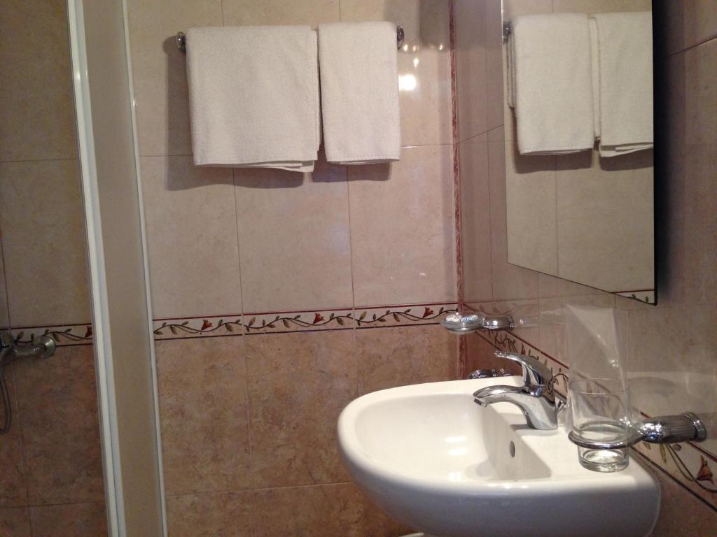 Family Hotel Hit Китен Номер фото